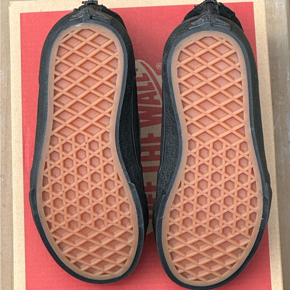 NEW Vans Youth Preschool Fillmore Casual Sneakers Black Canvas Suede - 11 - Picture 7 of 8